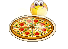 Смайлик кушает пиццу