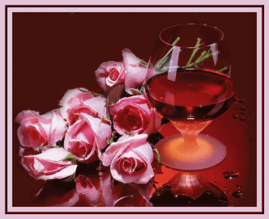 Бокал с розовыми розами